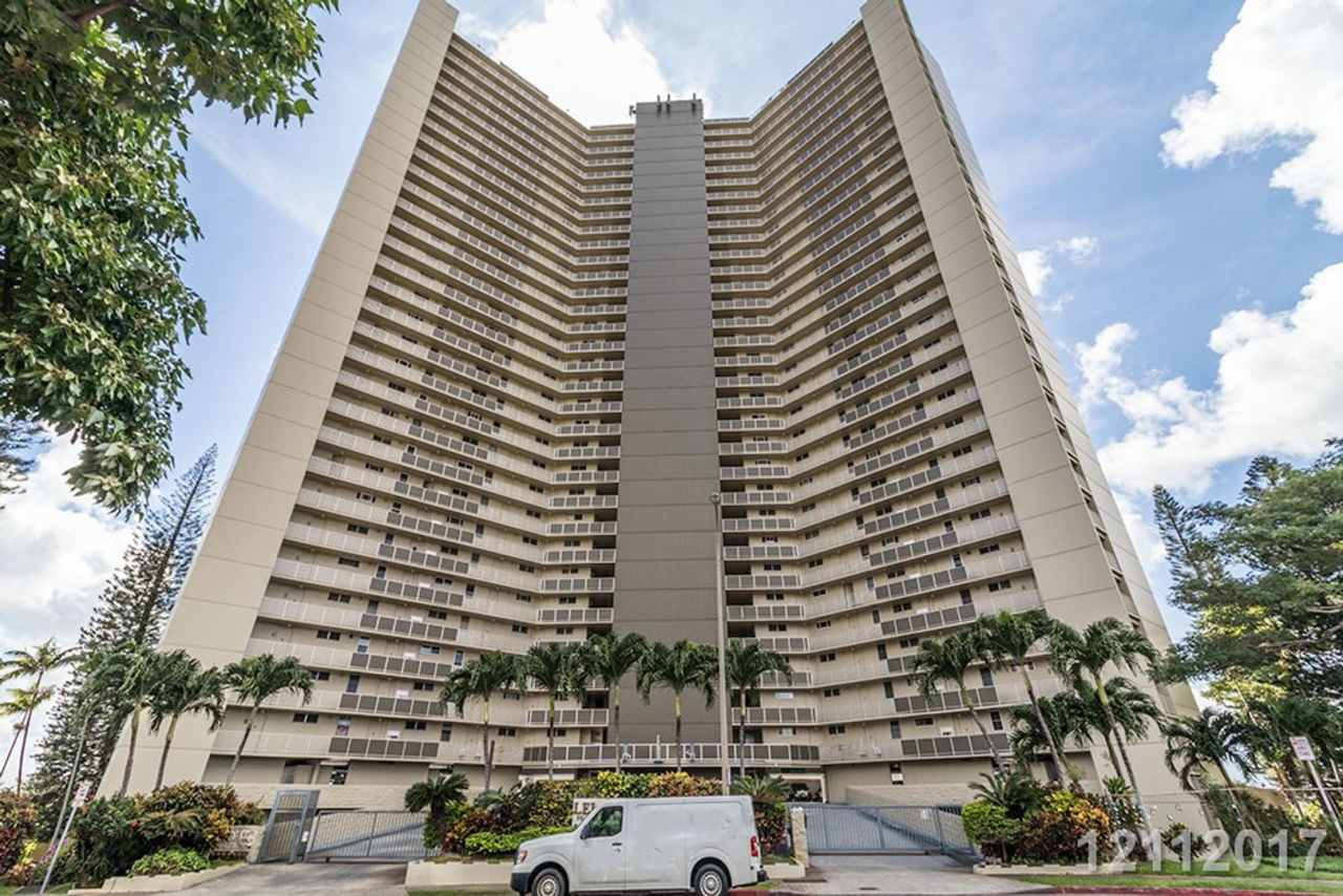 2 Bed 2 Bath 2 Parking IN PEARL CITY