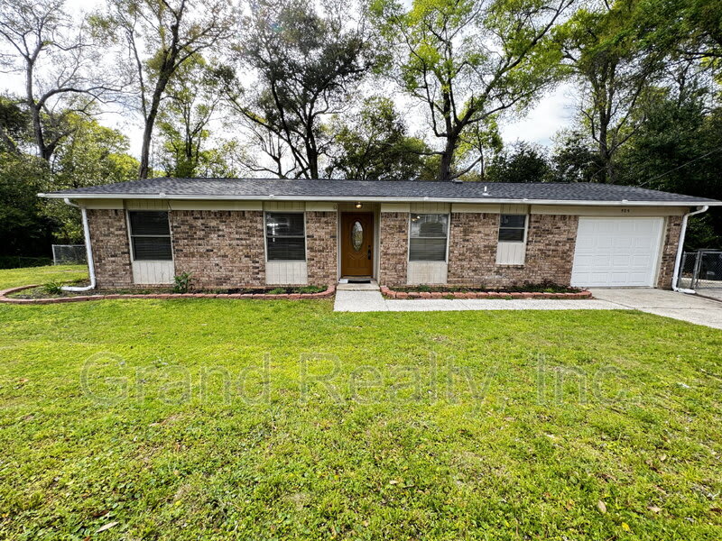 505 South Edgewood Circle