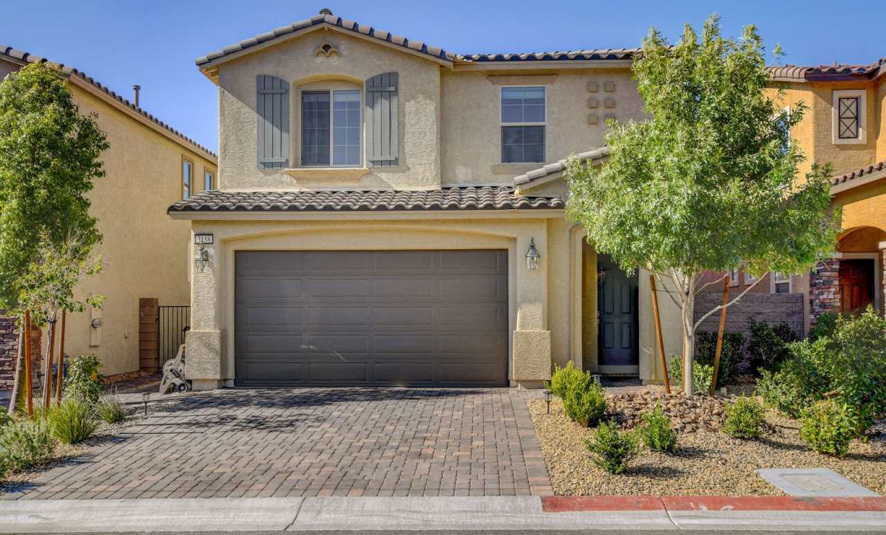 Beautiful Two-Story Home in Gated Cortona – Southern Highlands!