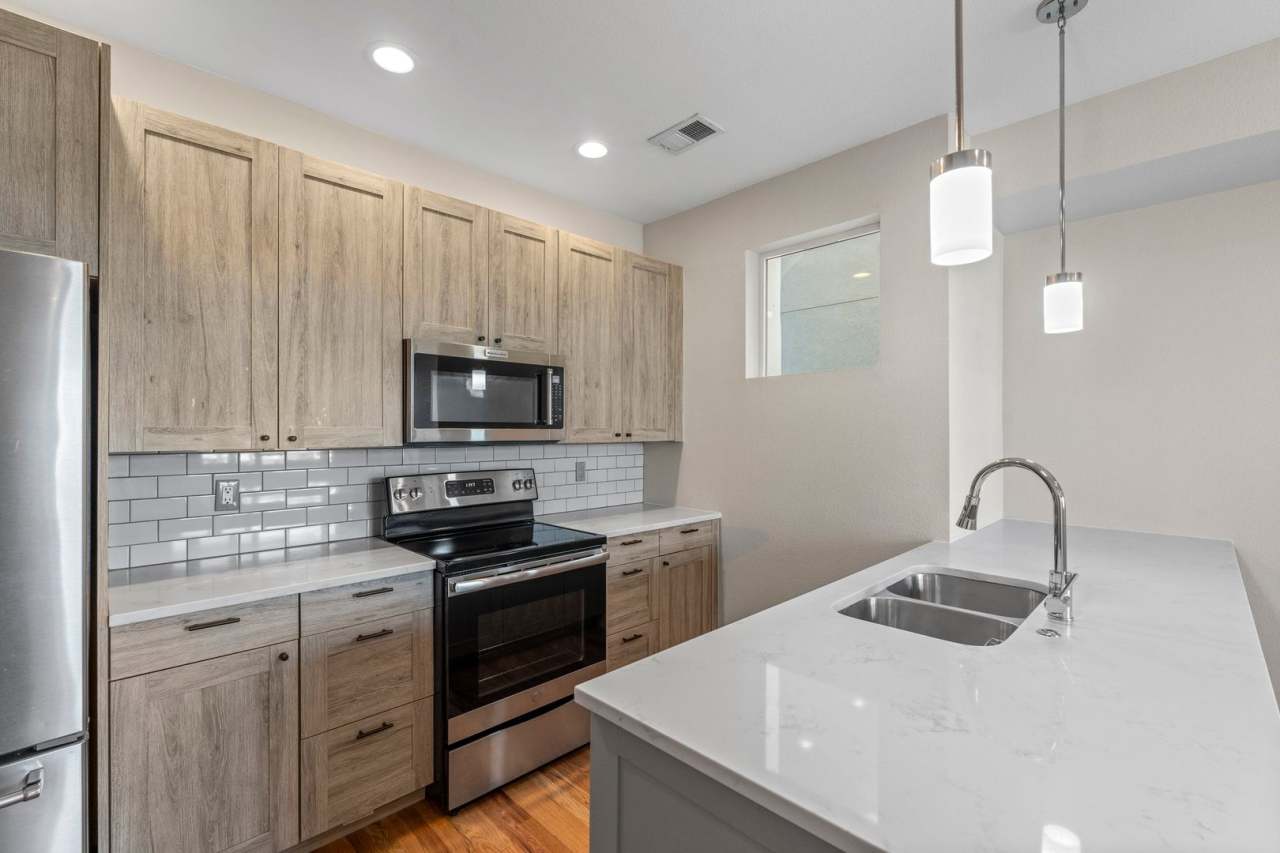 Sloans Lake Townhome with Rooftop and Garage