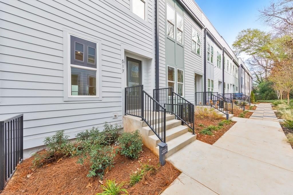 517 Motivation Circle NW