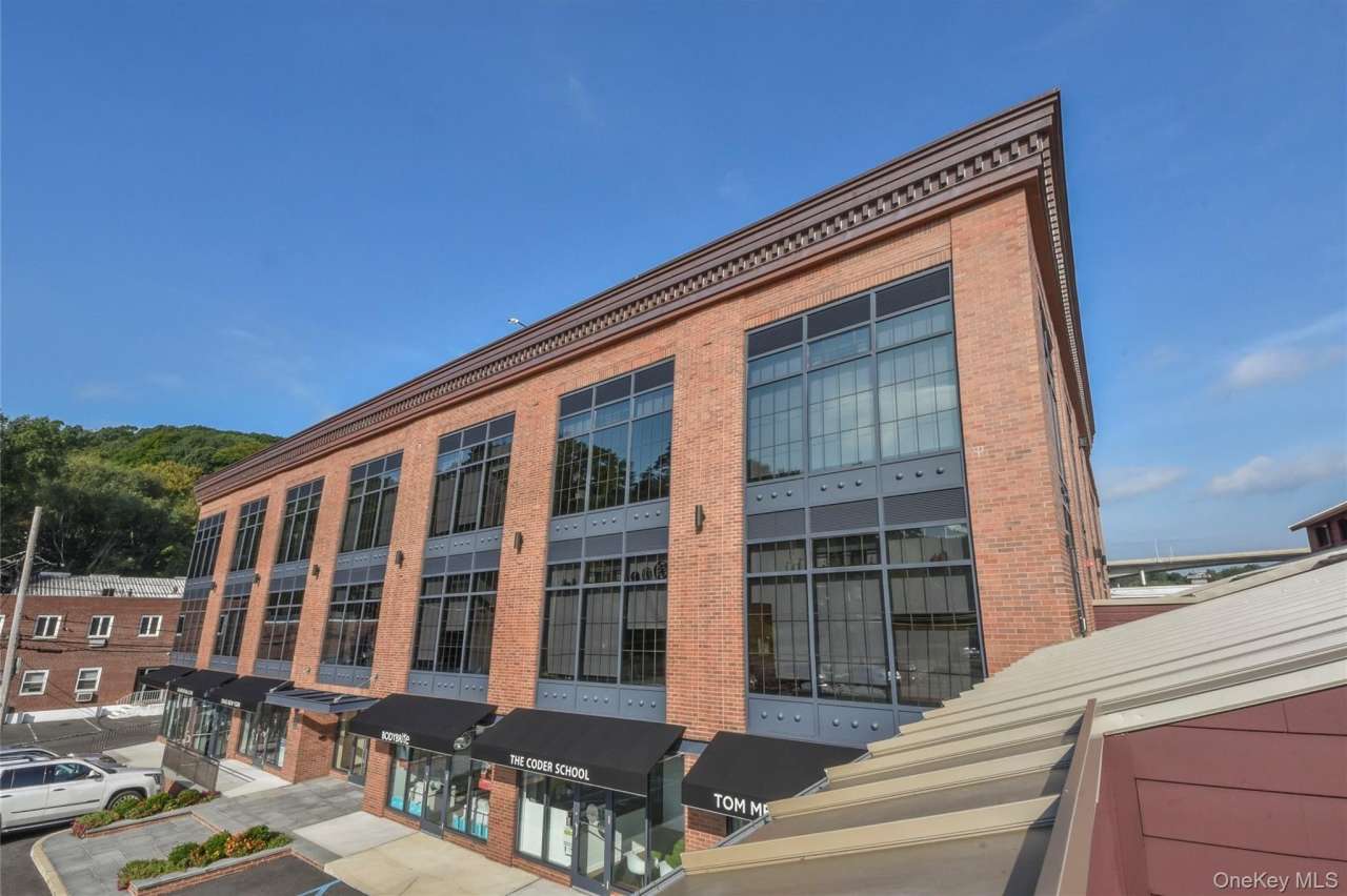 21 Lumber Road unit: 3B