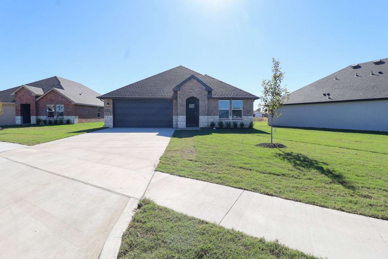 Move In Ready! New Construction 5 Bed 3 Bath DR Horton Home