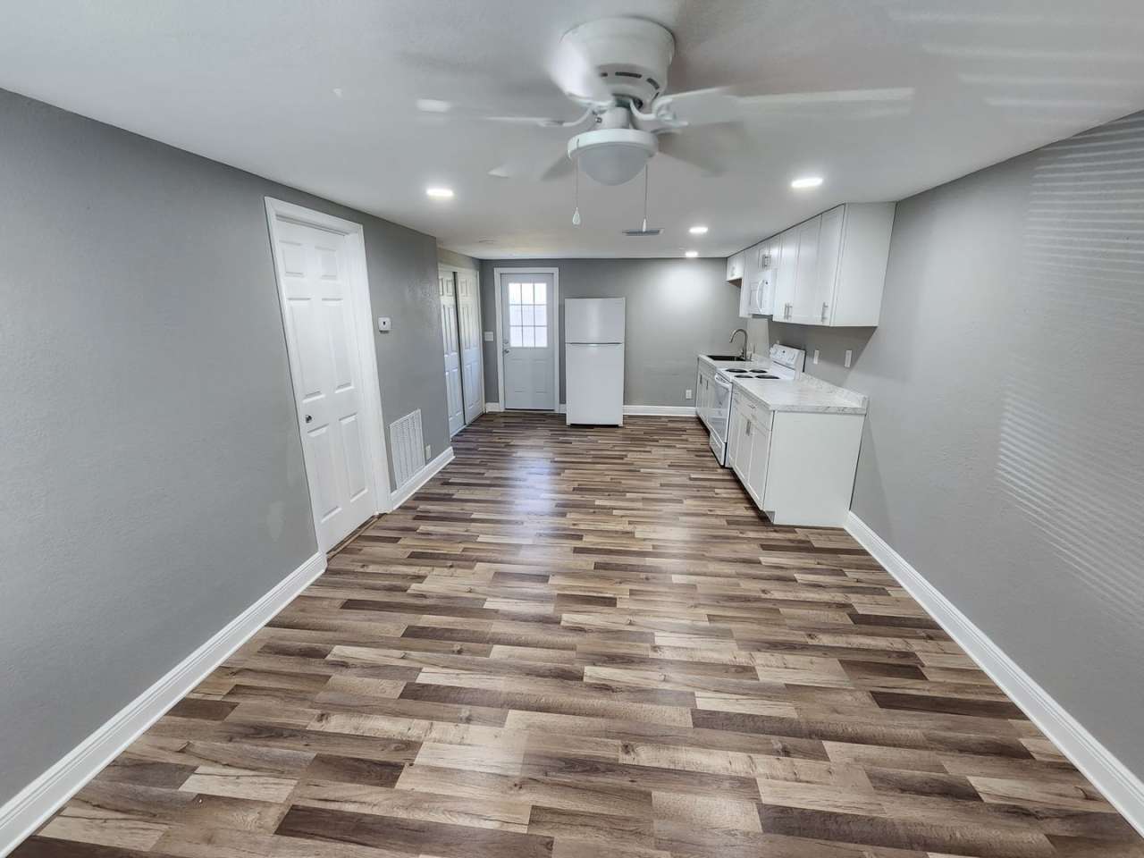 Renovated- Ground Floor -1 Bedroom 1 Bathroom w/ Back Yard for Lease in Brandon