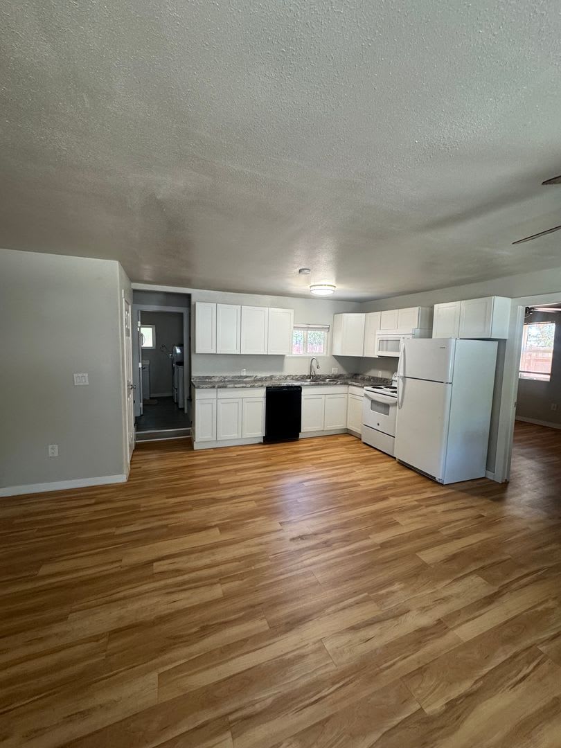 3 BED 2 BATH IN REDDING
