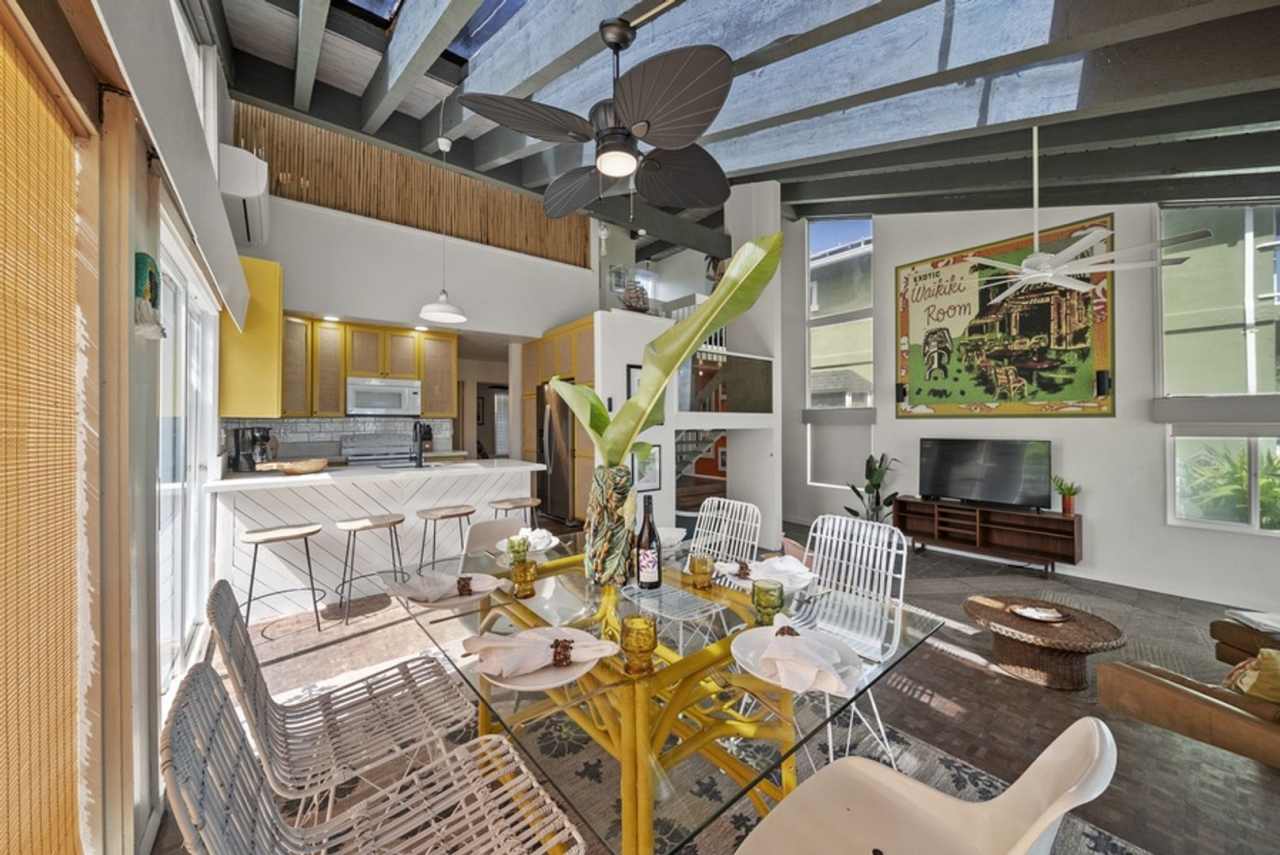 Dolphin House: North Shore Escape w/ Direct Beach Access, Close to Turtle Bay