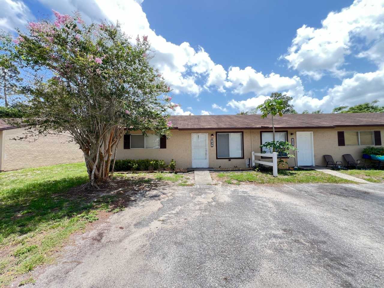 NEWLY RENOVATED 3 Bedroom/2 Bath Unit! Washer and Dryer INCLUDED!