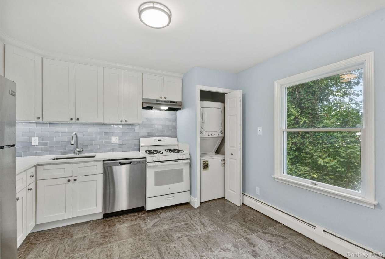 132 Waverly Avenue unit: 2