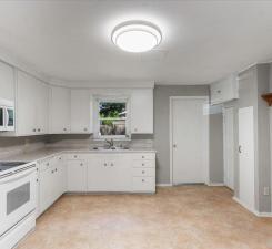 1220 Campbell Ave Nw