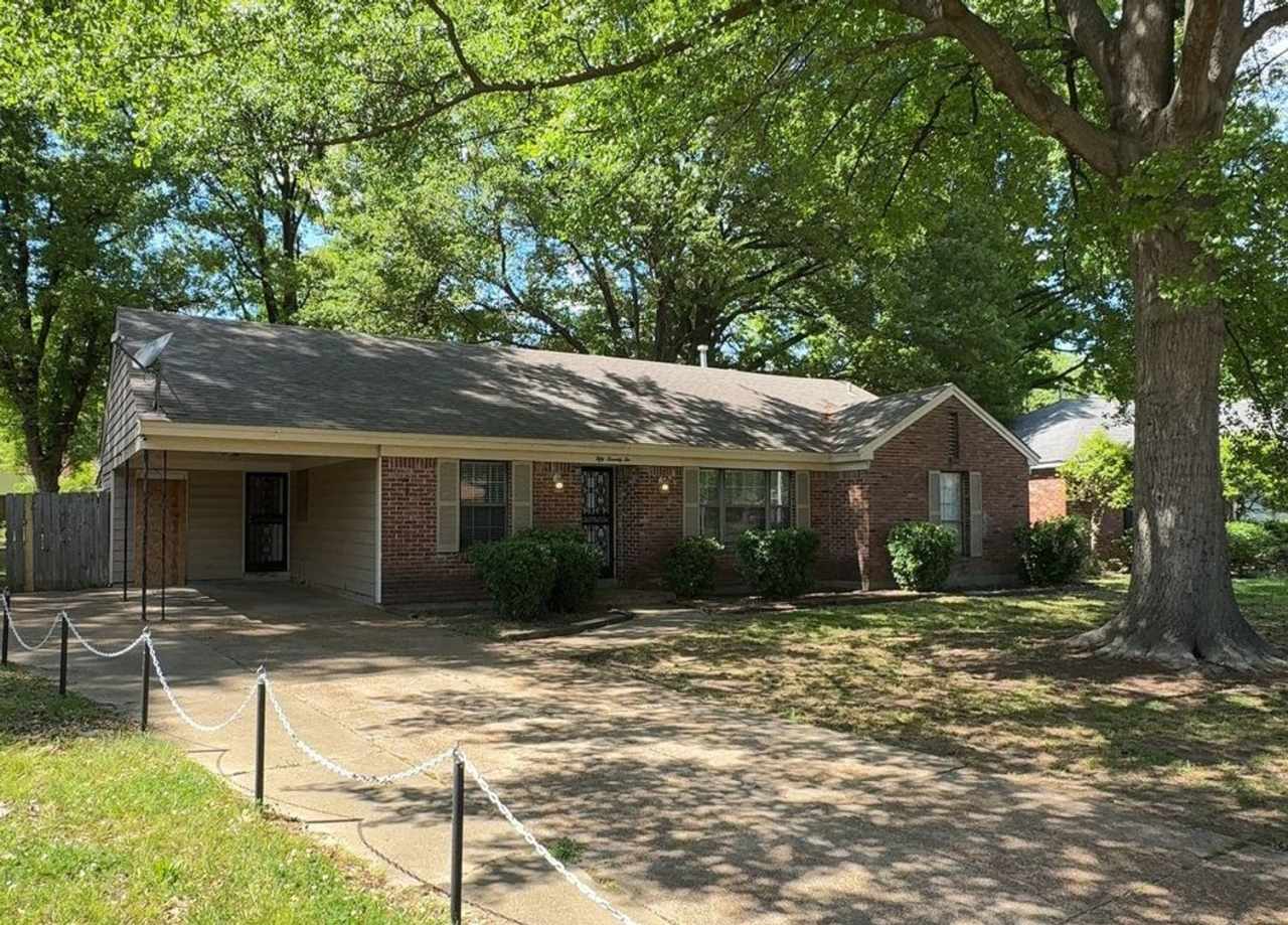 Spacious 3 bedroom 2 bath home