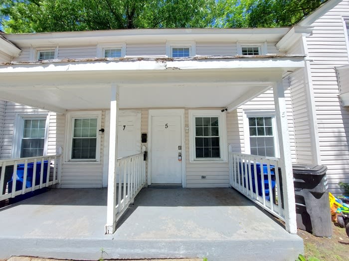 3 Emmons Place