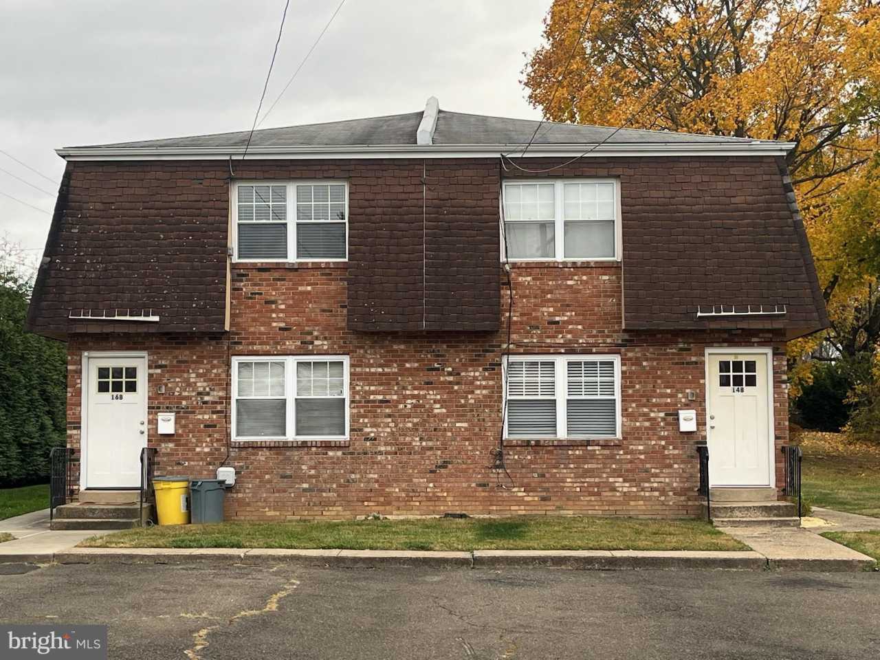 16 APEL Avenue unit: D