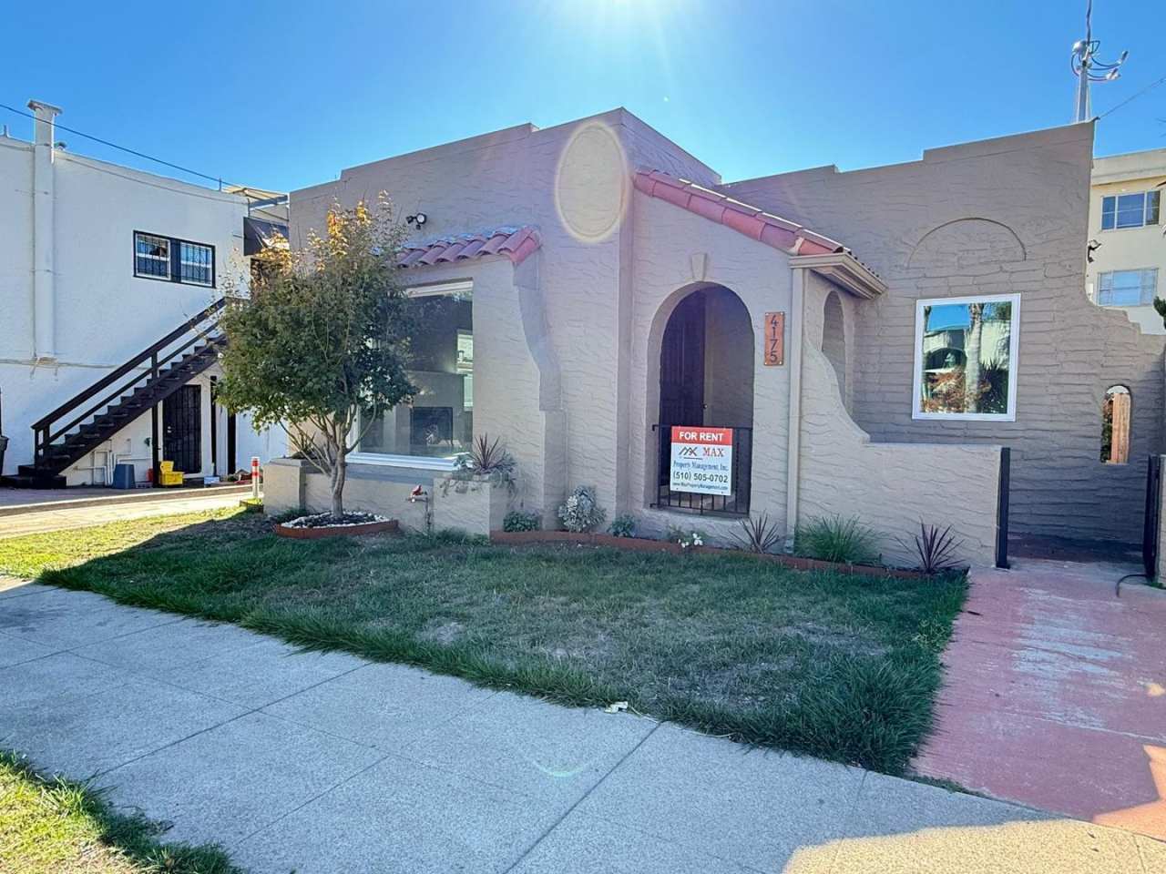 Beautifully Renovated Home in Oakland!