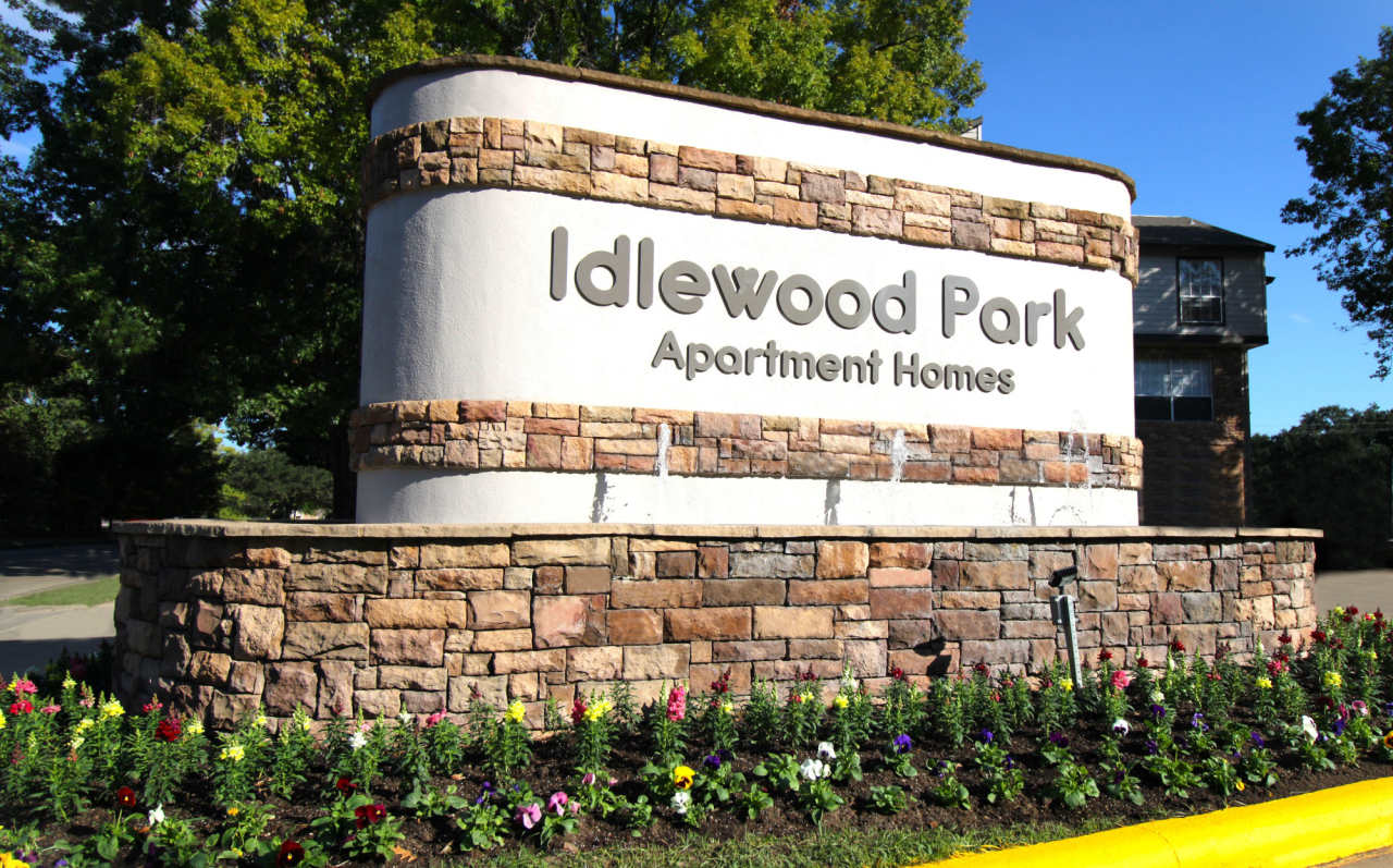 Idlewood Park Apartments