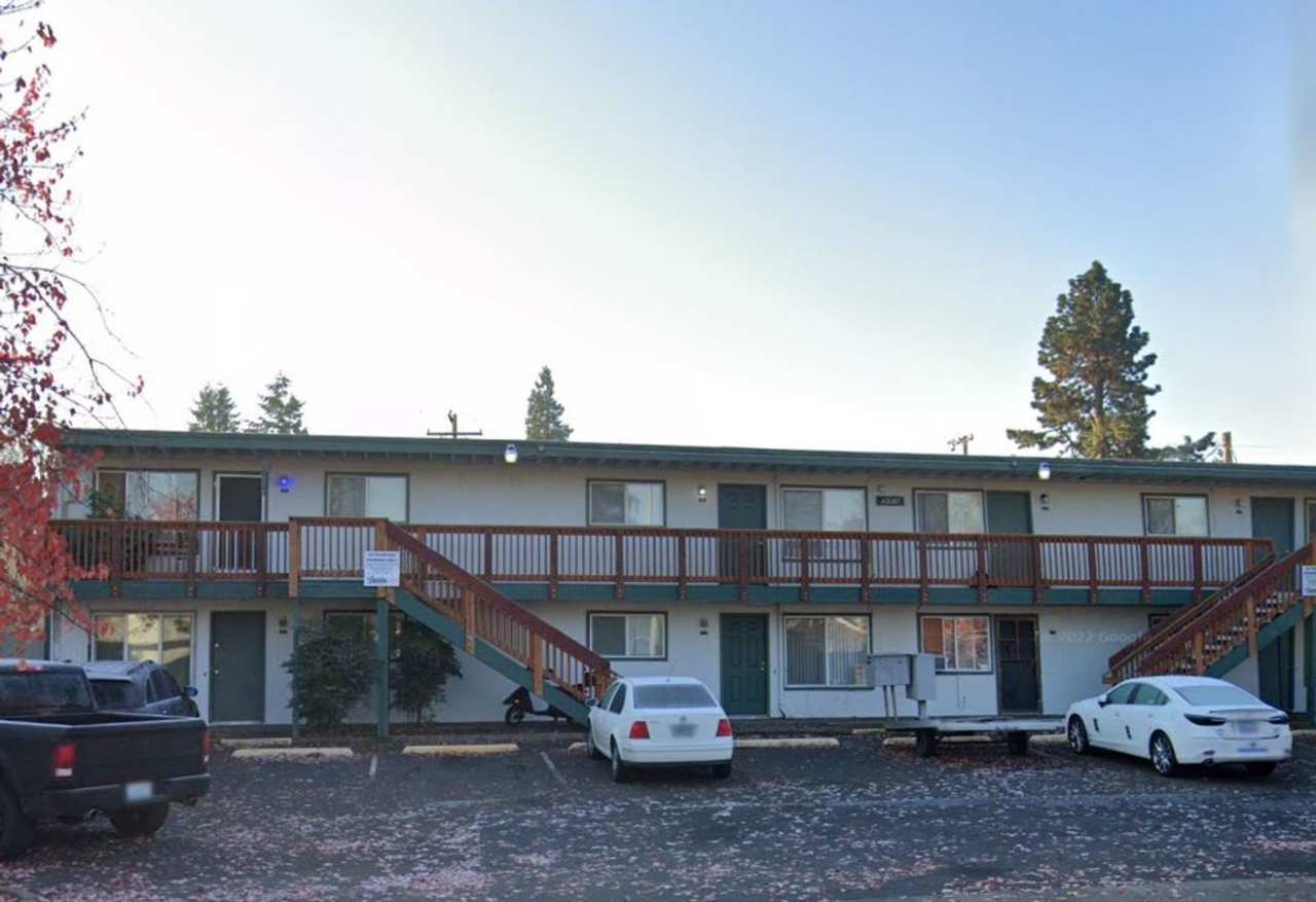 Downtown 2BR/1BA ~ RENT SPECIAL!