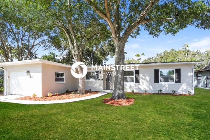 2053 Barcelona Drive South