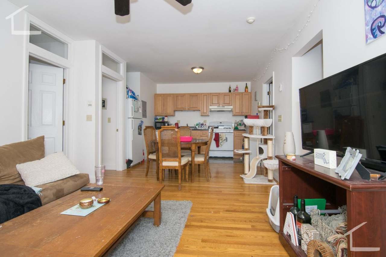 Brighton / Brookline 4 Bed / 2 Bath on Egremont Rd. B Line  C Line, Heat Inc, Available Sept 1st