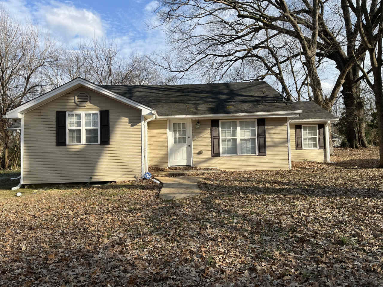 604 North McLemore Avenue