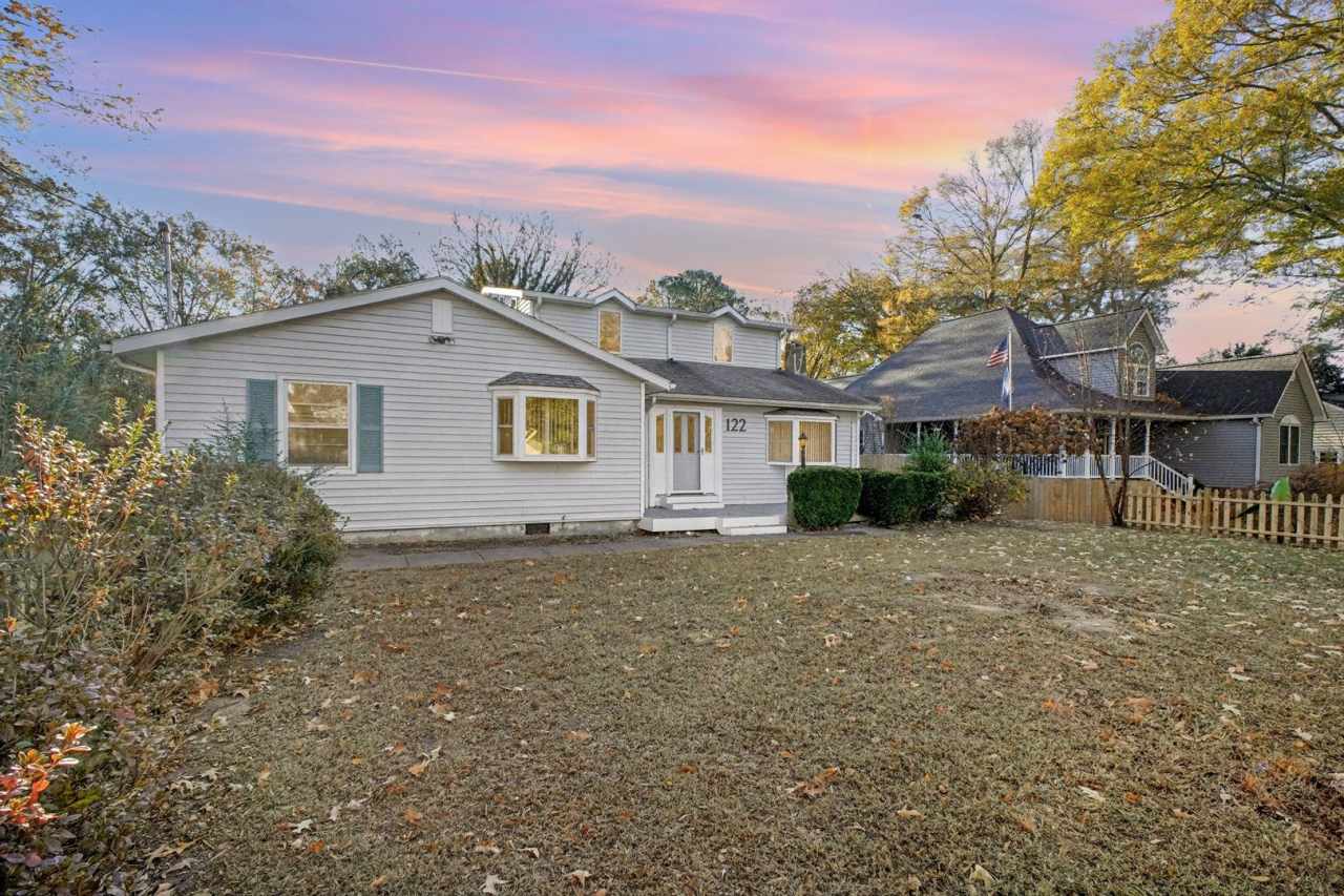 Massive 3,400+ Sq Ft Colonial Beach Home Near the Water – Rare Rental Opportunity