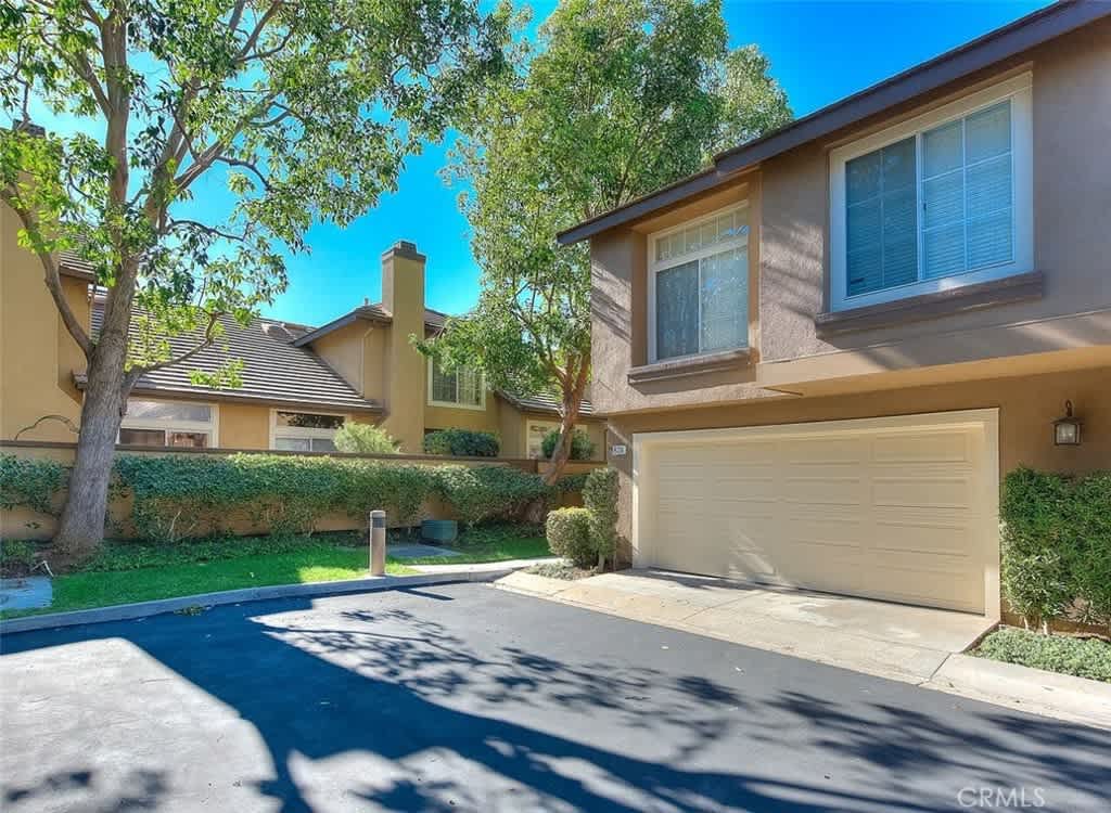 639 South Dewberry Lane