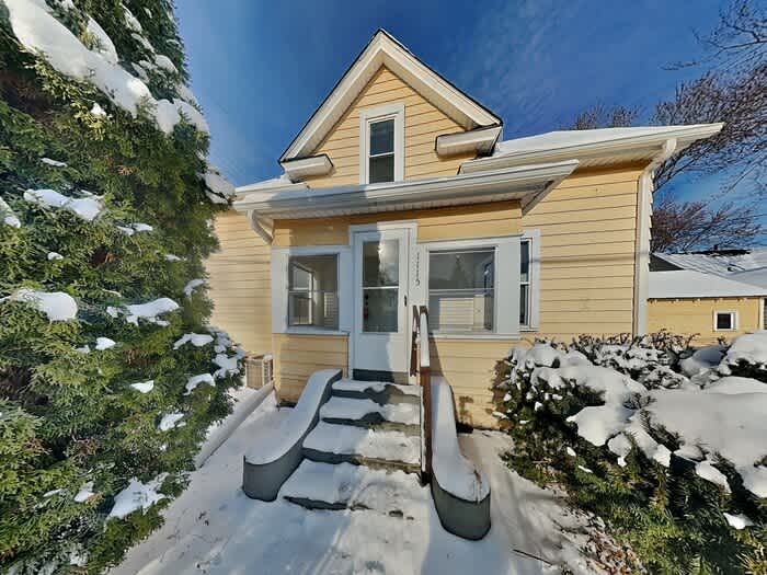 1115 19th Avenue Northeast