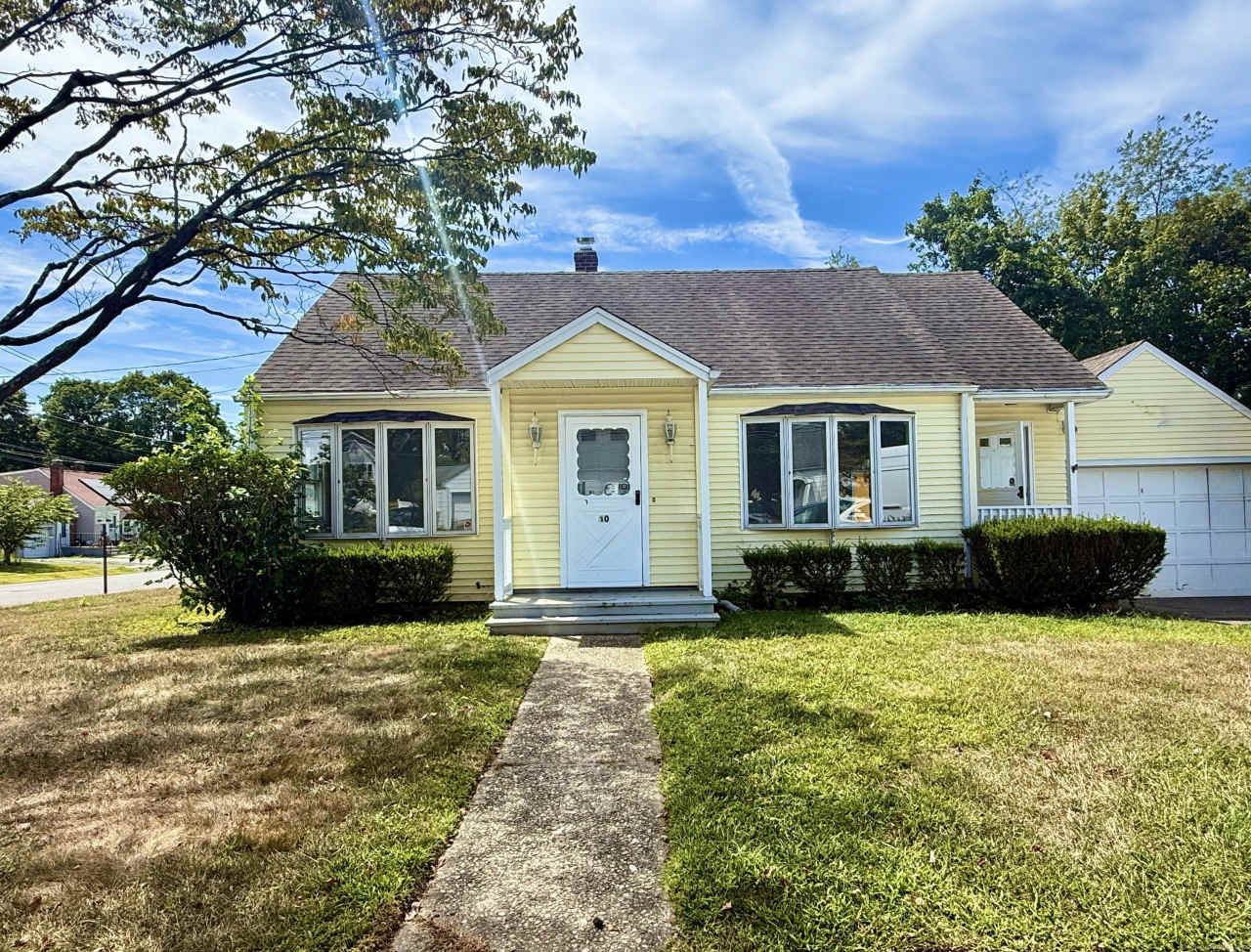 40 East Pasadena Place