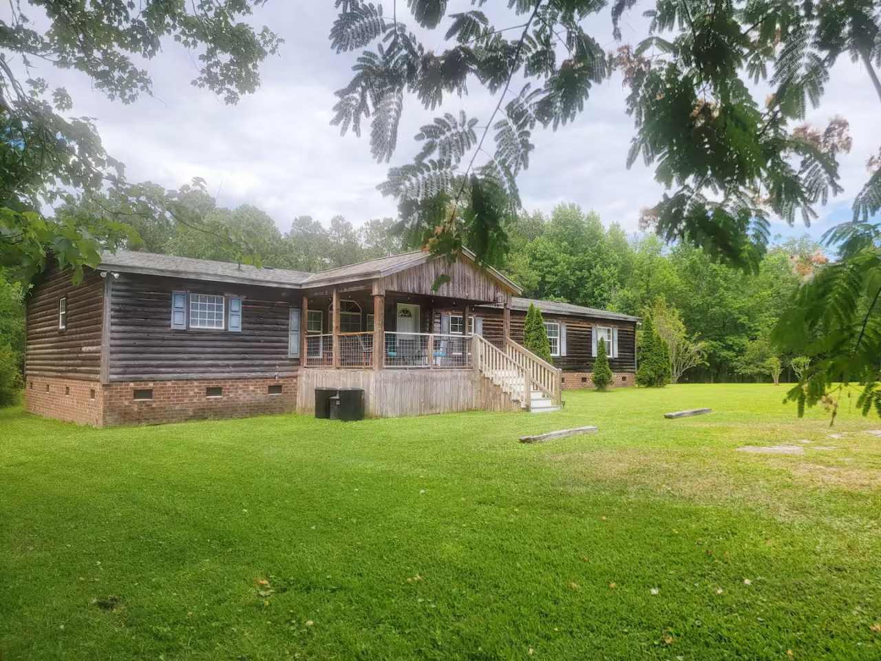 Available Now! 118 April Ln, Stella, NC