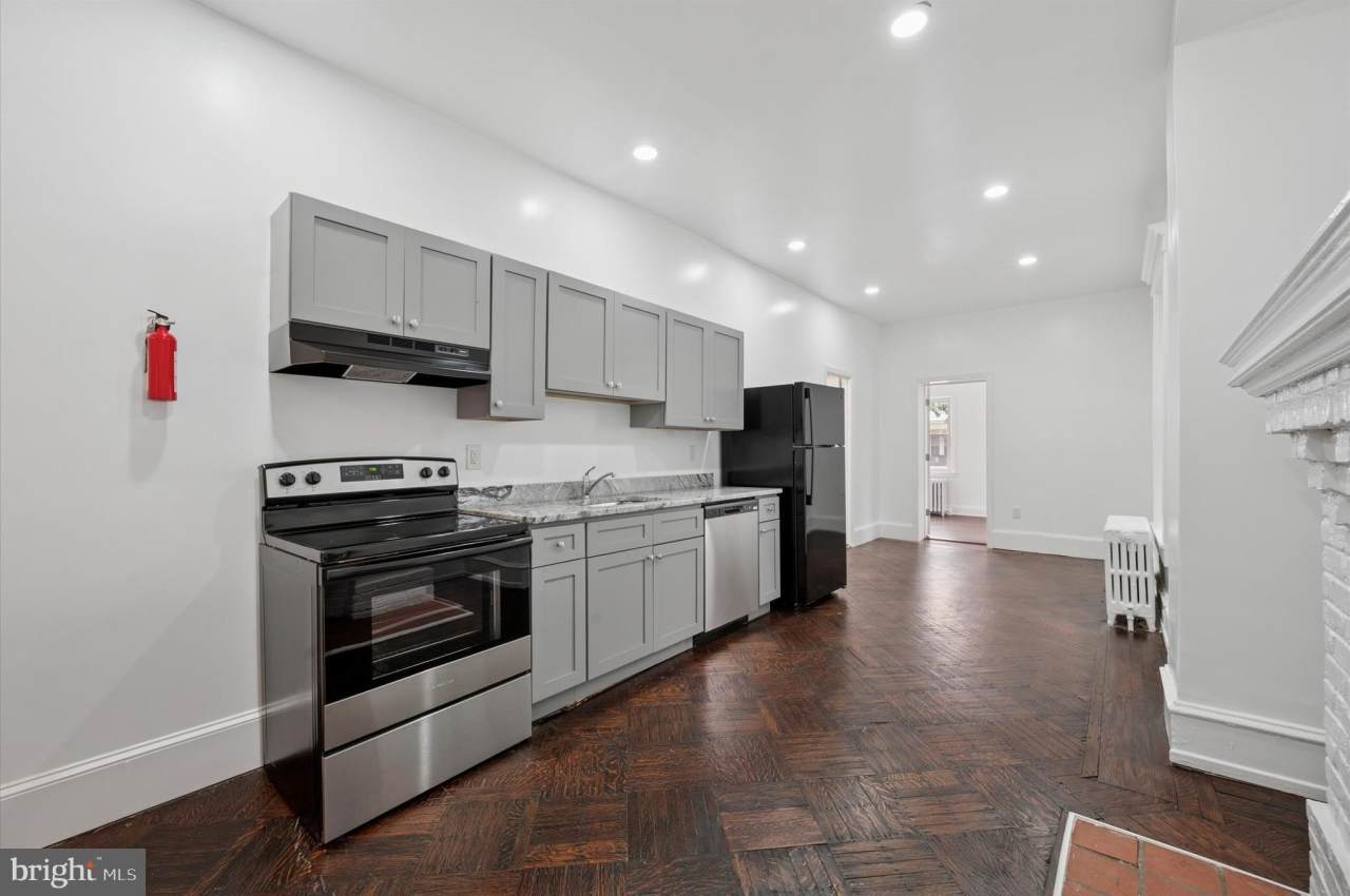 4928 WALNUT Street unit: 1