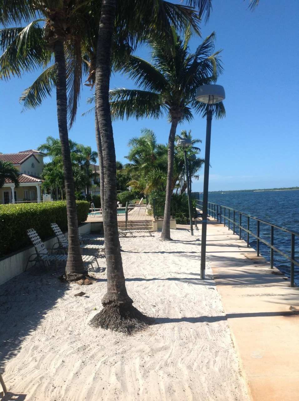 1040 Lake Shore Drive