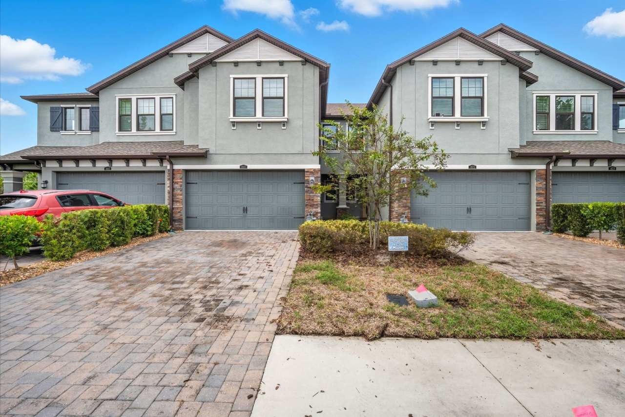 Modern 3BR/2.5BA Townhome in Estancia – Resort-Style Amenities  Prime Location!