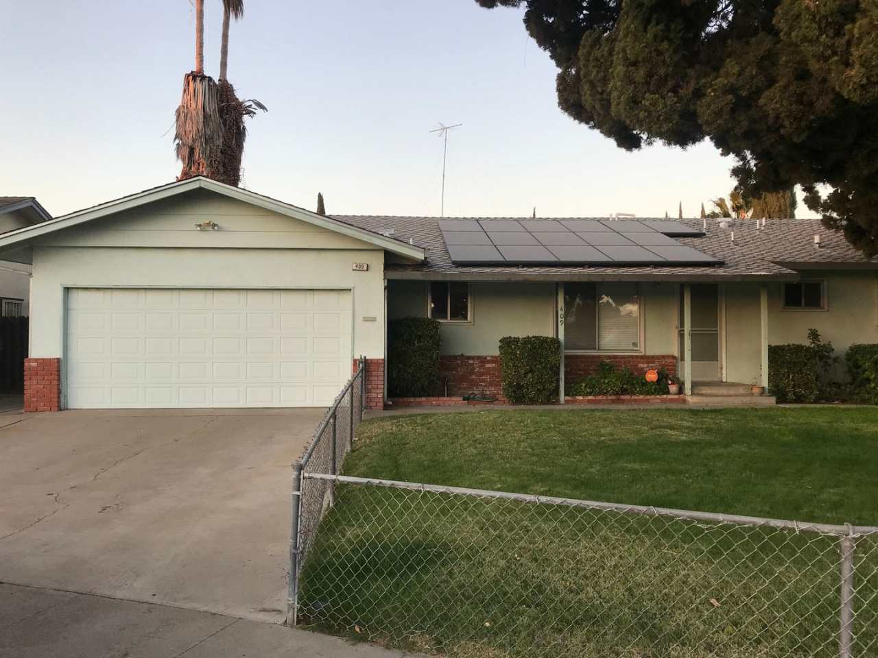 Beautiful Single Story 3 Bedroom 2 Bath Manteca Home W/ Solar!!