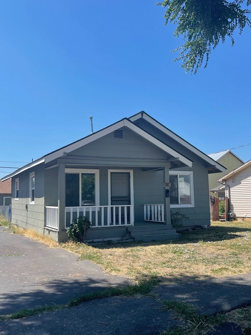 Spacious 1 Bedroom 1 Bath House