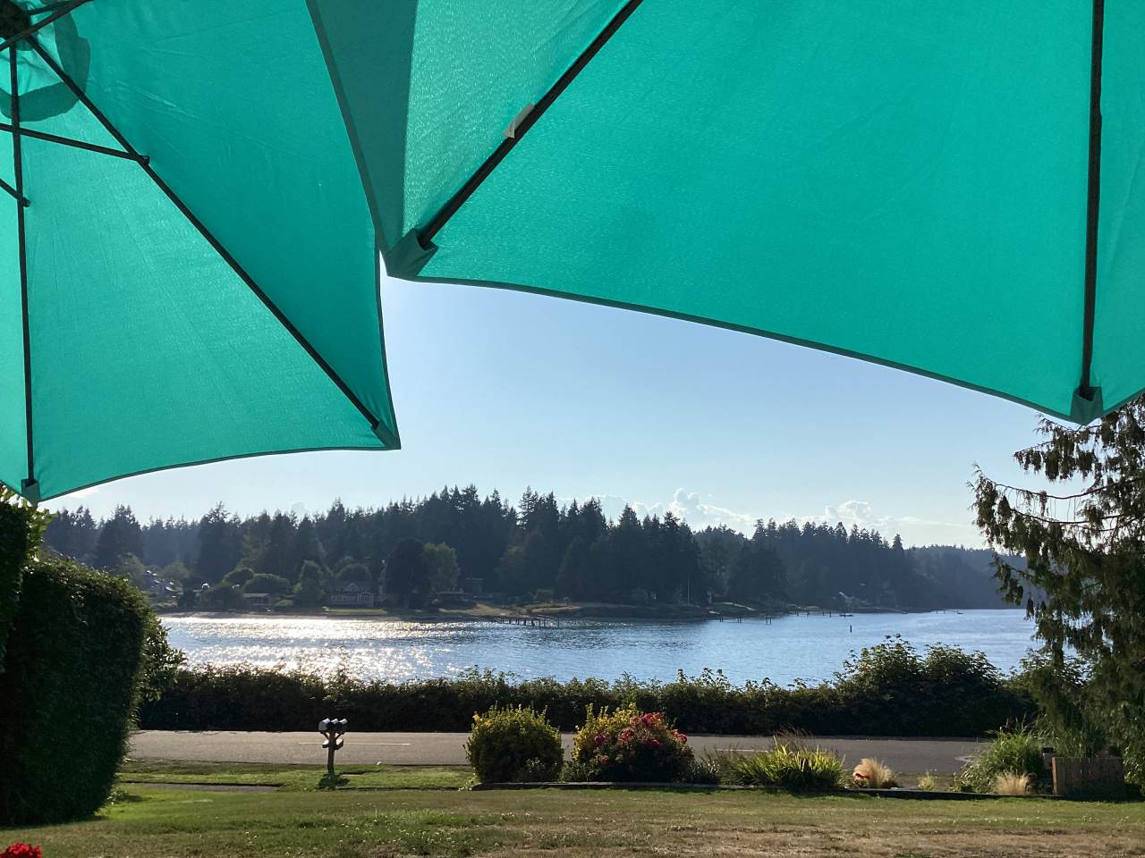 15965 Euclid Avenue Northeast