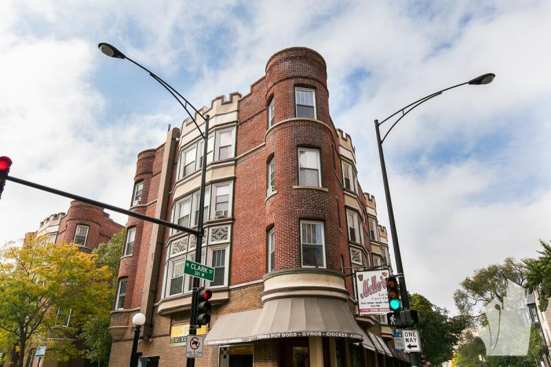 330 West Dickens Ave.