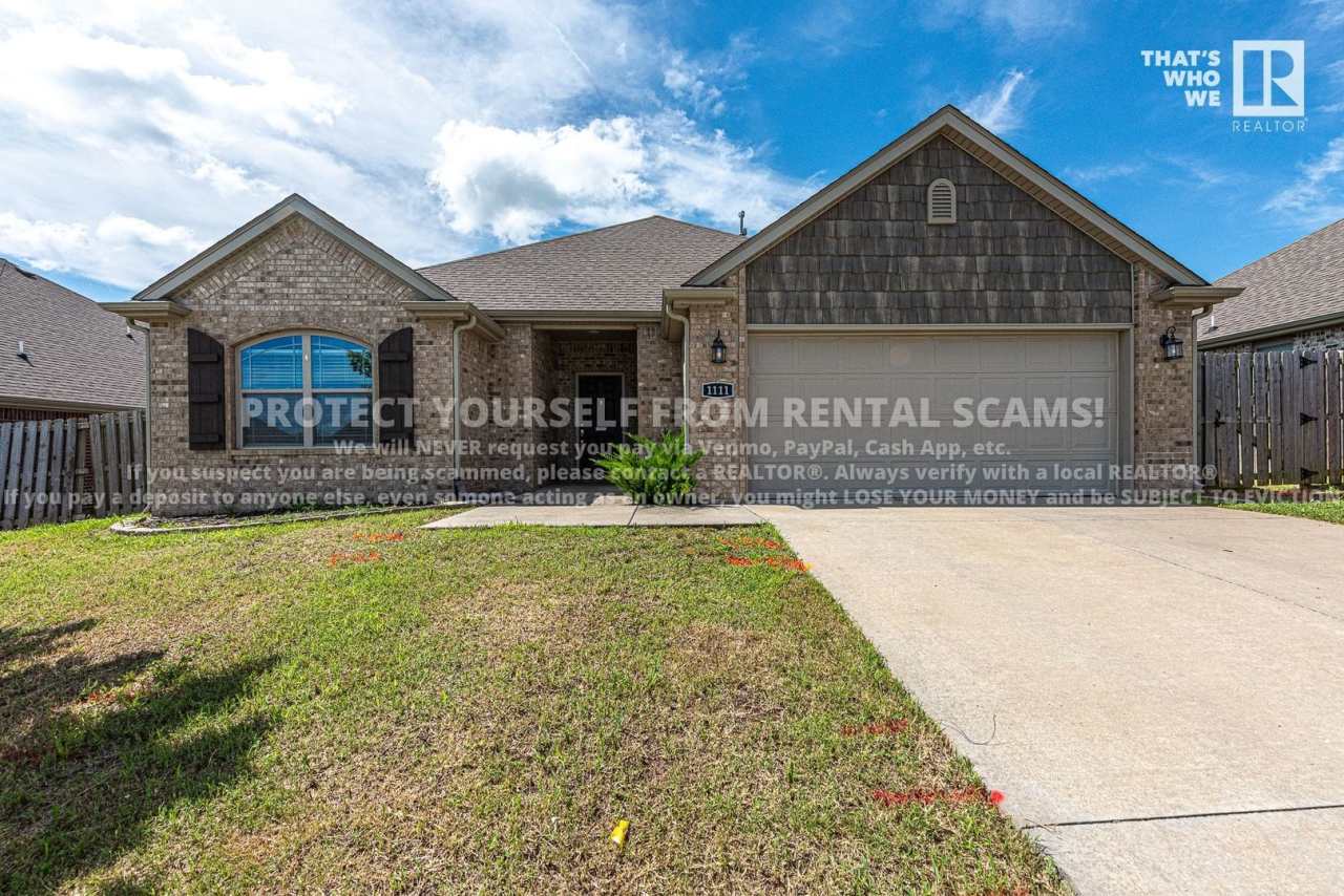 1111 Tulip St, Centerton AR 72719