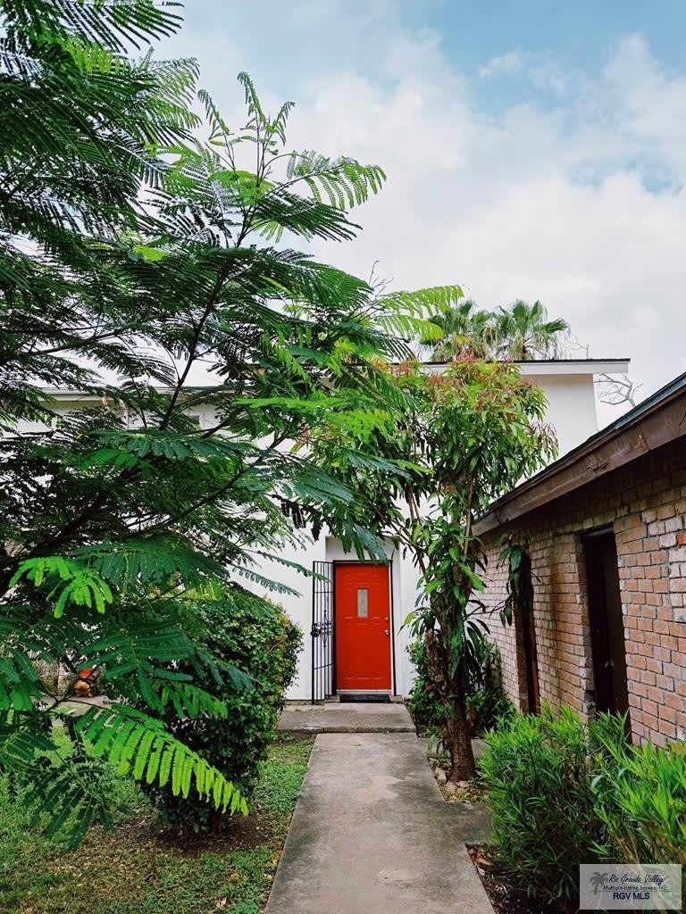 714-3 CONTINENTAL DR.