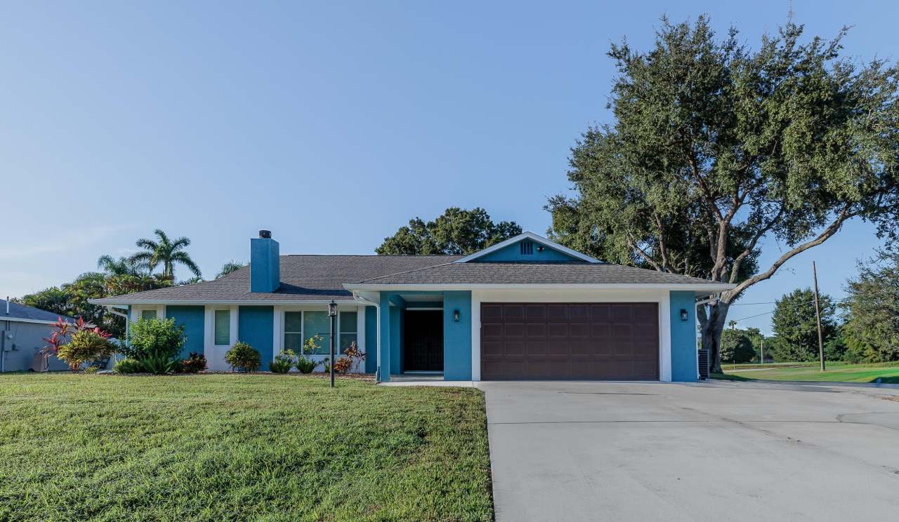 842 SE Streamlet Avenue