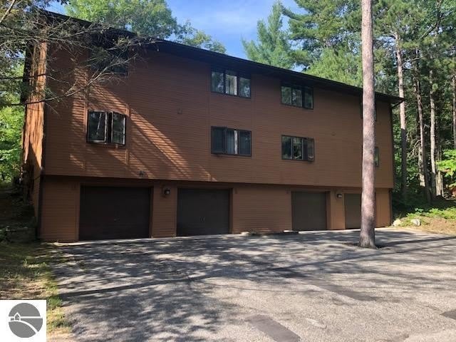 3814 Maid Marian Lane