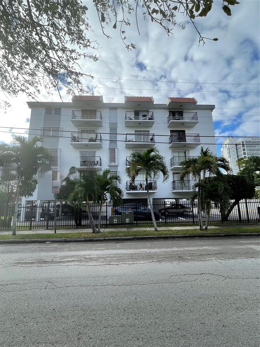 2500 Southwest 6th Street