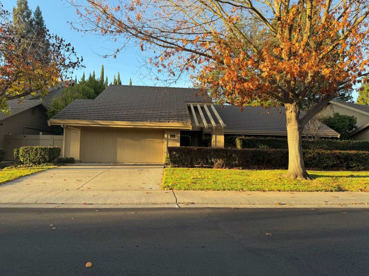 Gorgeous 3-Bedroom House in Gold River with pool