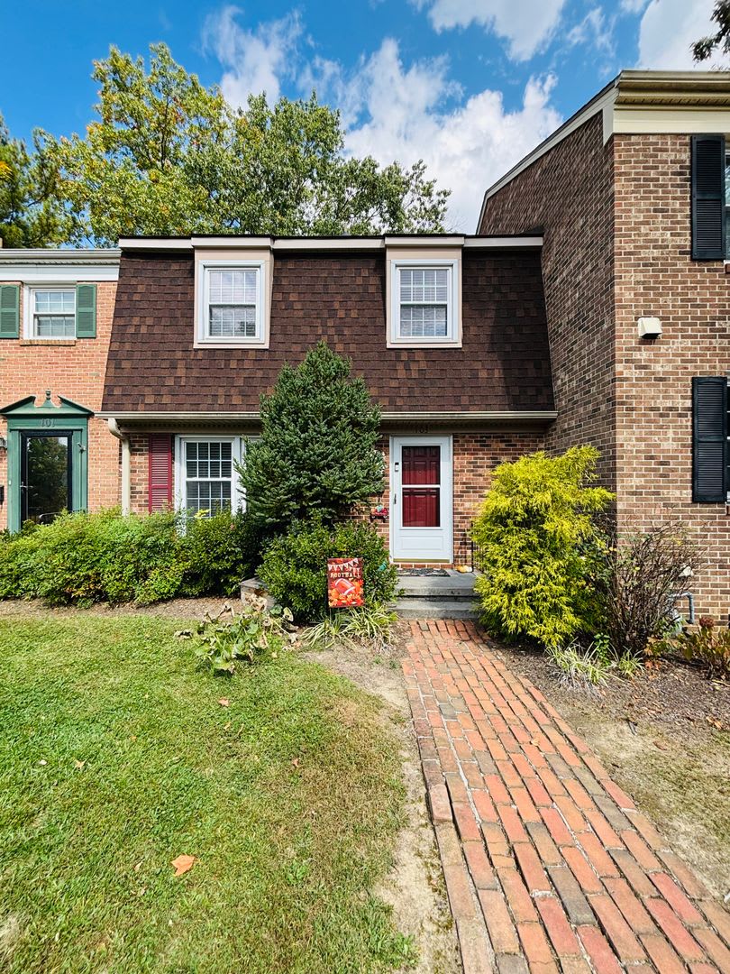 3 Bedroom 3.5 Bathroom Townhouse