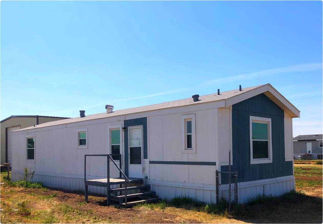 REMODELED 2 BEDROOM 2 BATH MANUFACTURED HOME IN BUSHLAND ISD