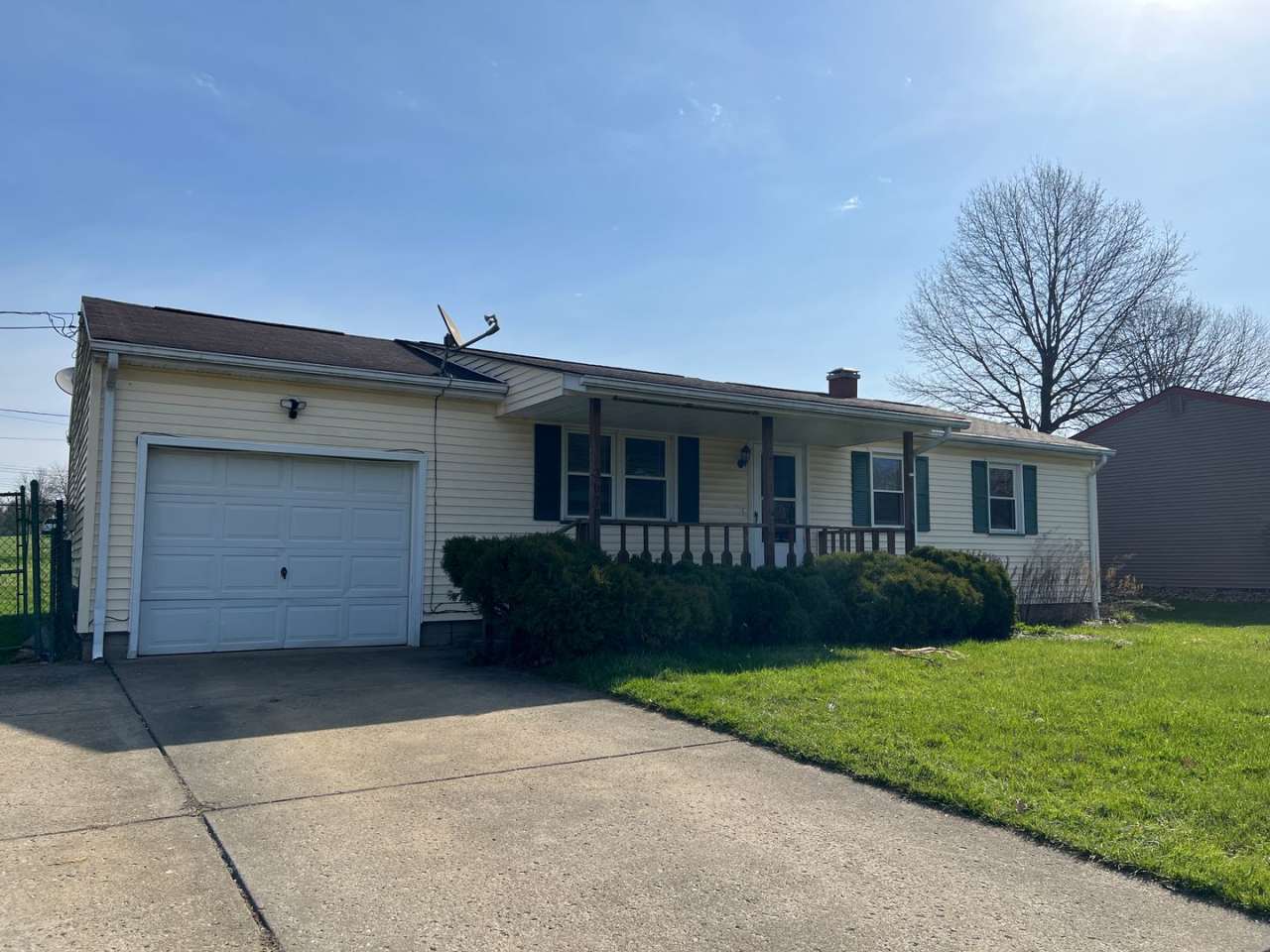 3679 Oakview
