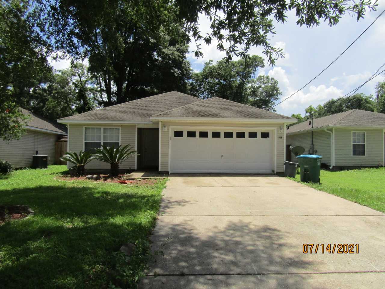 703 E Chestnut Avenue