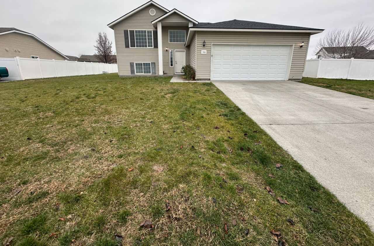 Available in MARCH. Spacious Single Family - Remodeled- Home with big yard in great location