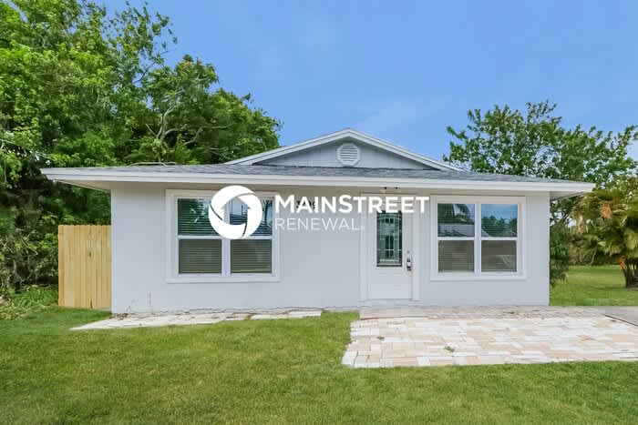 3299 Southeast Garden Street