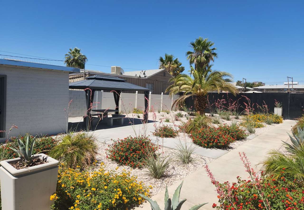 211 S 13th St Unit 02