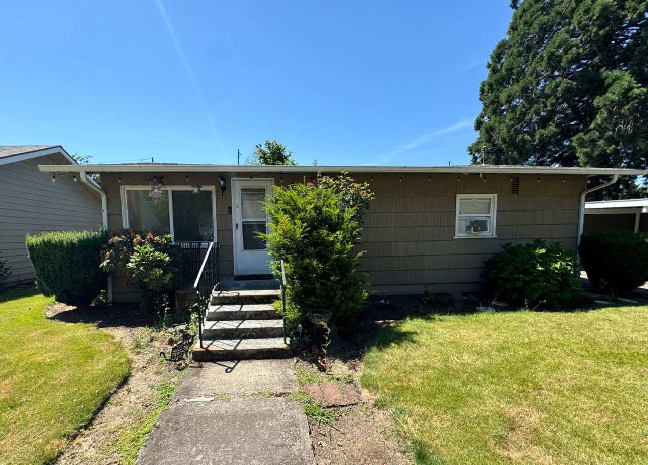 2 bed 1 bath House - Single Level