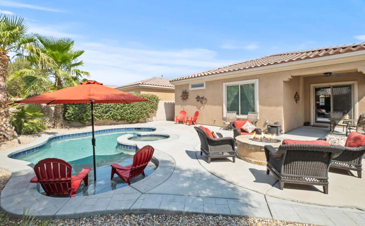 81673 Avenida Alturas