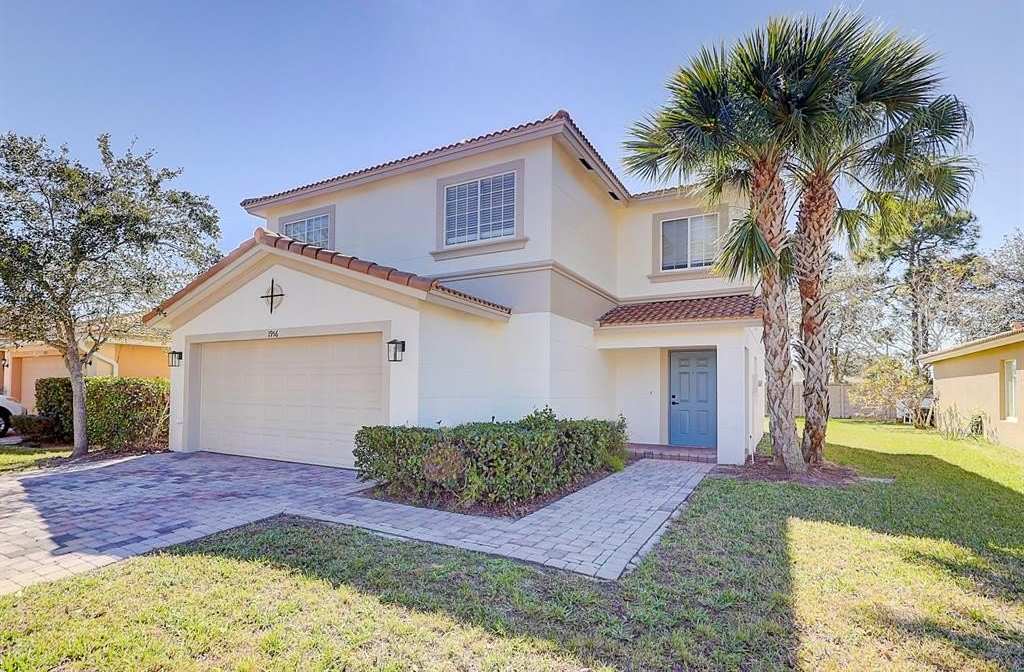 1956 SW Jamesport Dr